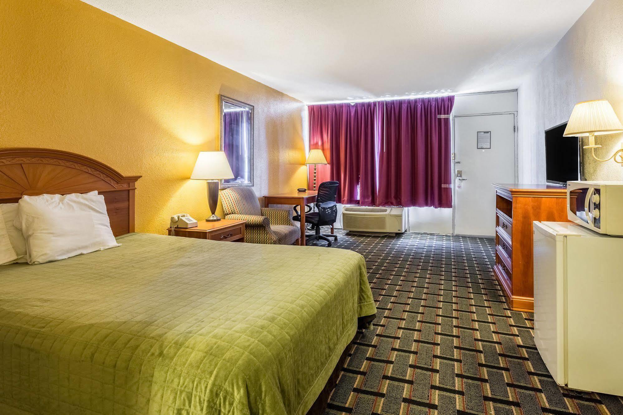 Rodeway Inn Denmark-Jackson Esterno foto